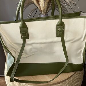 Green and Cream Women's Tote Bag